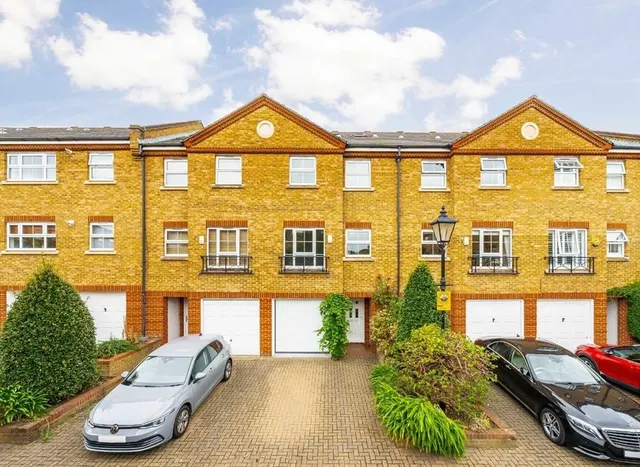 Malthouse Drive, Chiswick, W4, photo 1
