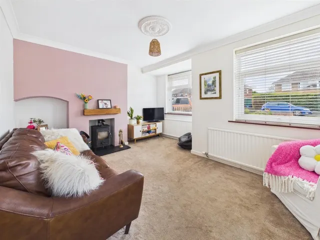 Park Avenue, Longlevens, photo 3