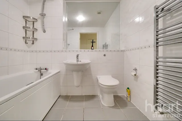High Street, Stratford, E15, photo 3