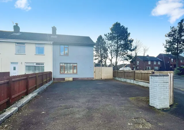 Knockburn Gardens, Lisburn, BT28, photo 1
