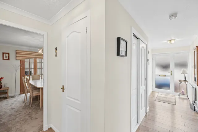 Shawgill Court, Law, ML8, photo 2