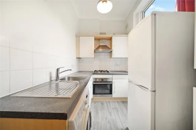 Photo 3 — Kilburn Park Road, Kilburn, London, NW6