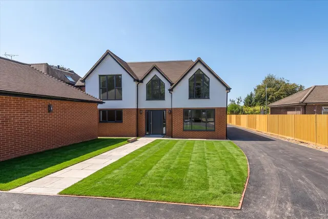 Witches Lane, Sevenoaks, TN13, photo 1