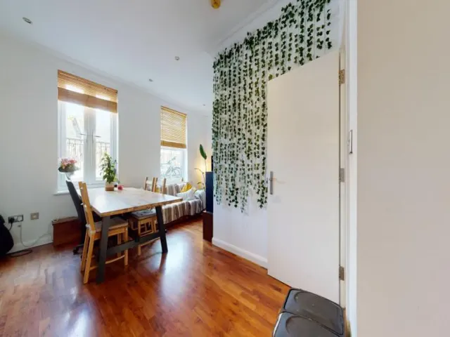 Railton Road, London, SE24, photo 3