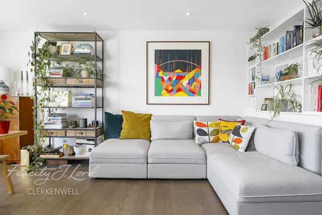 Prestwood Street, London, photo 1