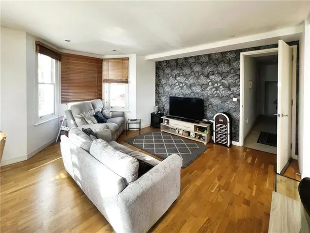Marine Parade West, Clacton-on-Sea, CO15, photo 1
