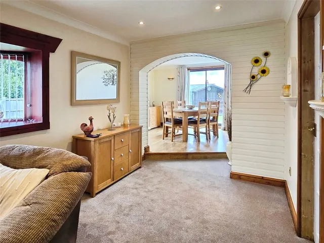 Pleasant View, Weston Rhyn, SY10, photo 3
