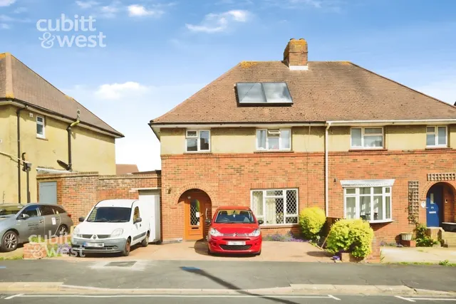 Amberley Drive, Hove, BN3, photo 2