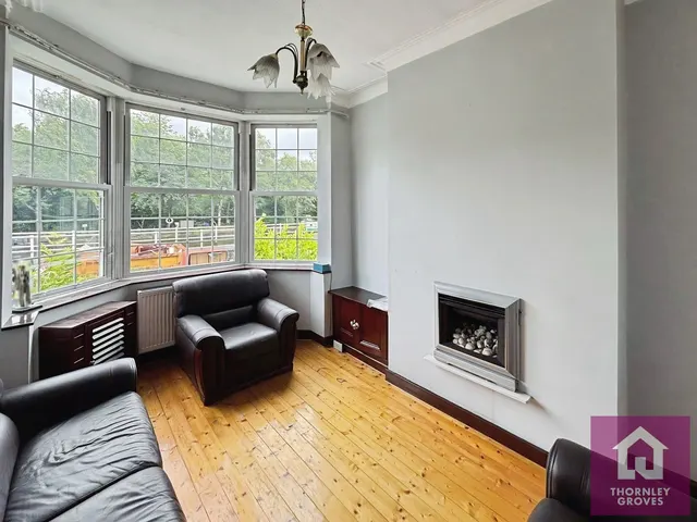 Barton Road, Eccles, M30, photo 2
