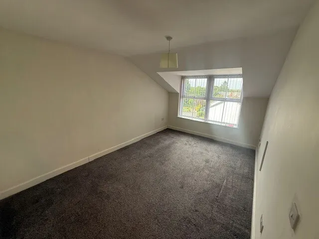 The Willows. Village Road, Oxton, CH43, photo 3