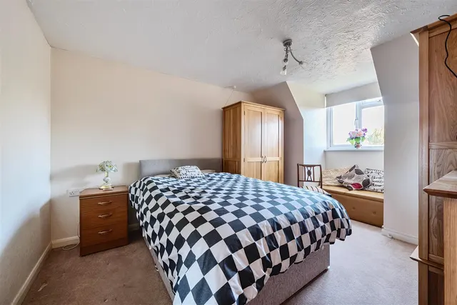 Junction Road, Romford, RM1, photo 2