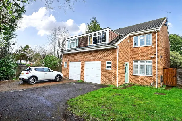 Brewers Close, Farnborough, Hampshire, GU14 8NR, photo 1