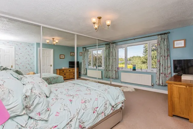 Preston Road, Clayton-le-Woods, PR6, photo 3