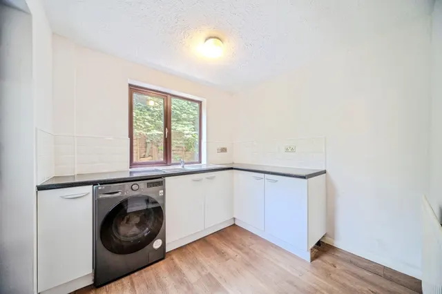 Illingworth Place, Oldbrook, MK6, photo 3