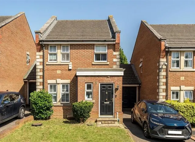 Barlow Drive, Woolwich, SE18, photo 1