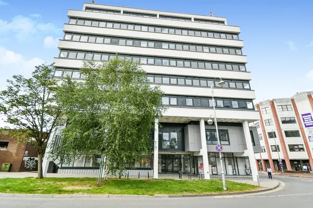 CENTRAL SWINDON, photo 1