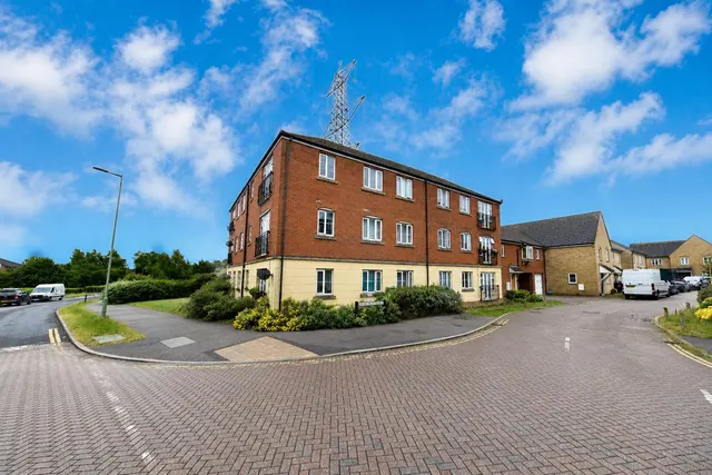 Fairfield Crescent, Stevenage, SG1 6GF, photo 1