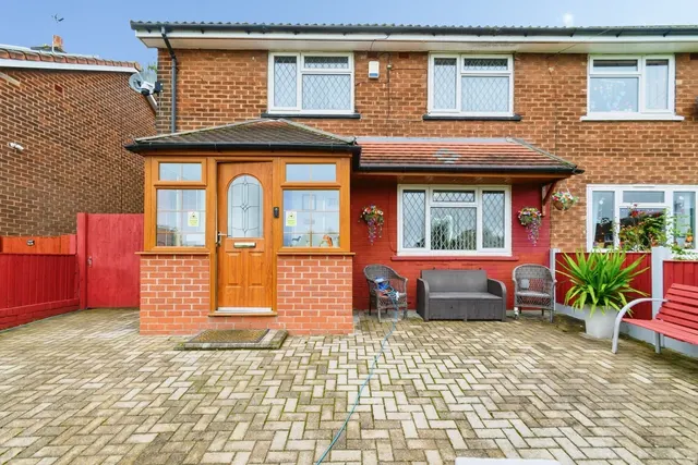 Baron Fold Crescent, Manchester, M38, photo 1