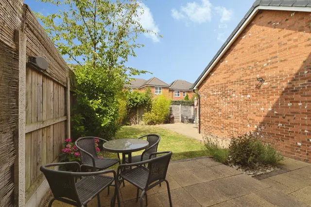 Photo 2 — Elms Way, Yarm, TS15