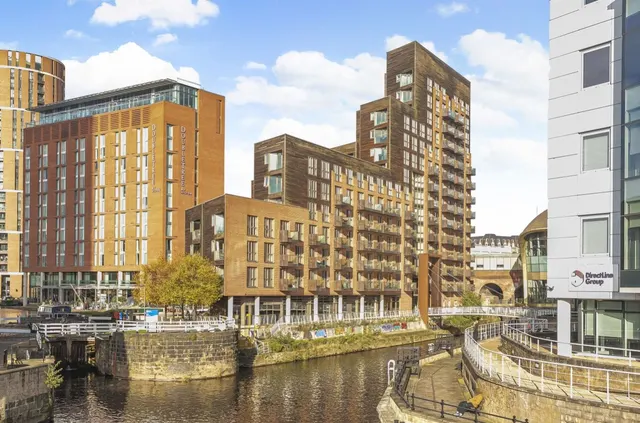 Wharf Approach, Leeds, LS1, photo 1