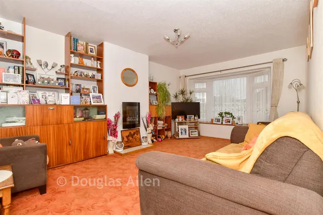 Romney Road, Billericay, CM12, photo 3