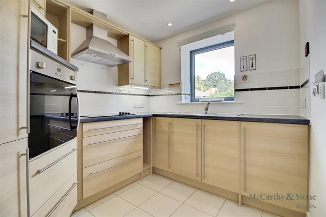 Darkes Lane, Potters Bar, EN6, photo 3