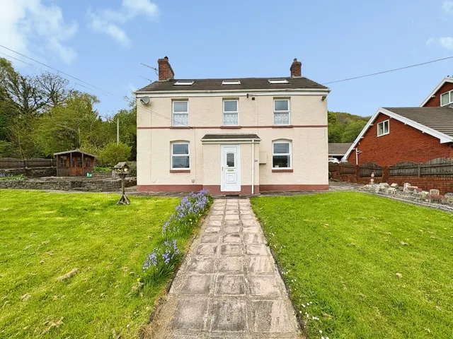 Ynysmeudwy Road, Pontardawe, SA8, photo 1