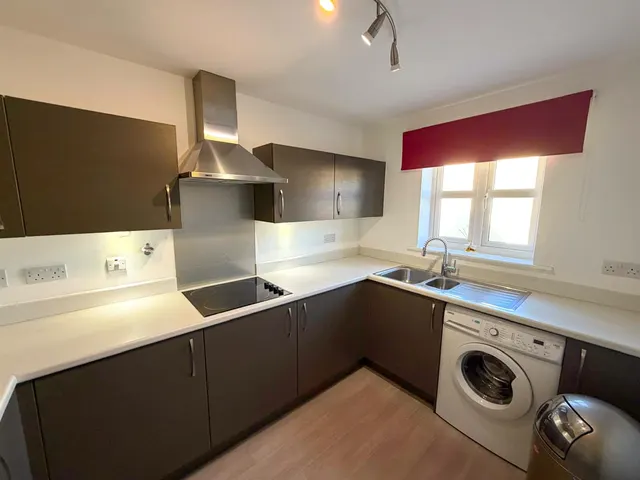 Photo 3 — Townson Fold, Eastburn, BD20 8BS