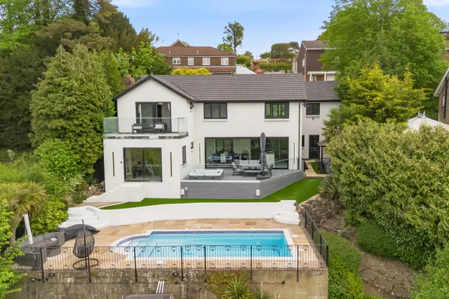 Westview Road, Warlingham, photo 1