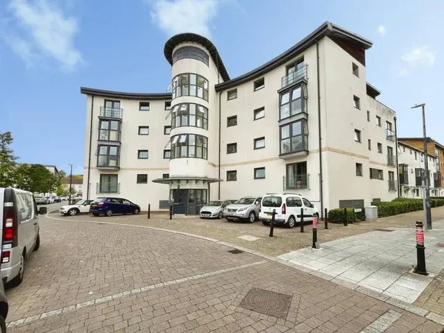 Pasteur Drive, Swindon, SN1, photo 1