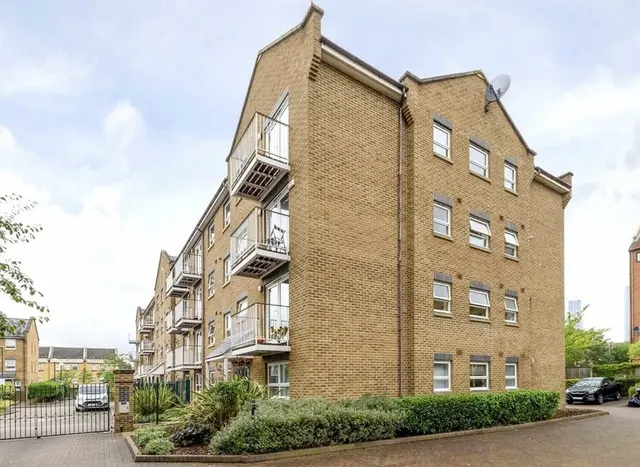Millennium Drive, Canary Wharf, E14, photo 1