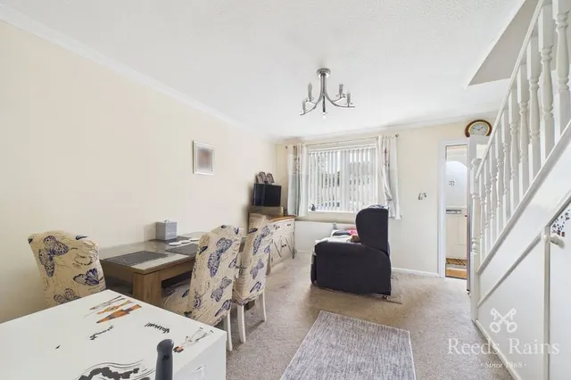 Photo 2 — Tunstall Way, Chesterfield, Derbyshire, S40