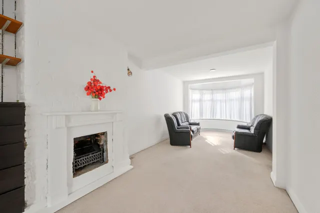 Aragon Road, Morden, SM4, photo 2