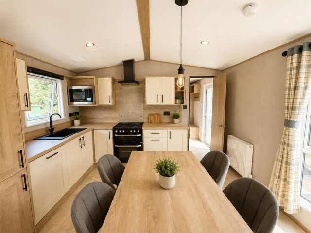 Little Lakeland Caravan Park, Wortwell, IP20, photo 2