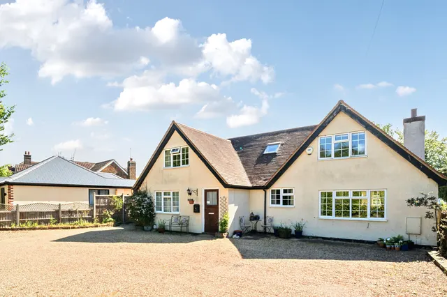 Greenlands Lane, Great Missenden, HP16, photo 1
