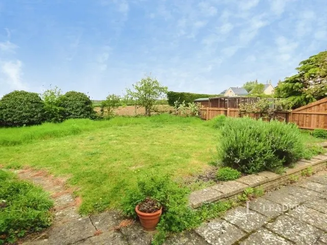 Meadow Lane, Thornhaugh, PE8, photo 2