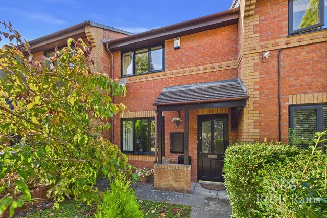 Simmonds Close, Northwich, CW9, photo 1