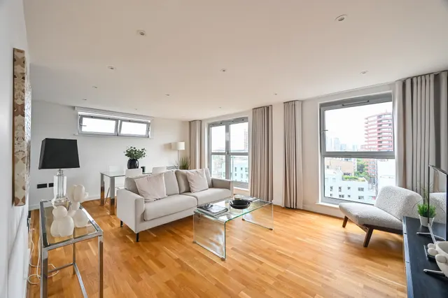 Flat 14, 4 Balmes Road, London, photo 1