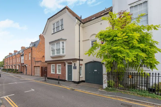 St. Peters Lane, Canterbury, Kent, CT1 2BP, photo 1