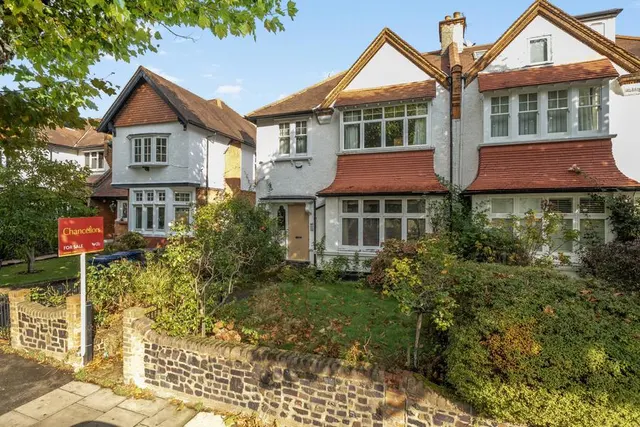 Arden Road, London, N3, photo 1