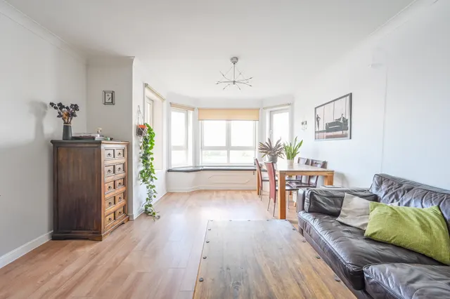 25 Poseidon Court, Homer Drive, London, photo 1
