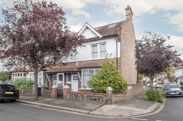 Church Avenue, London, SW14, photo 1