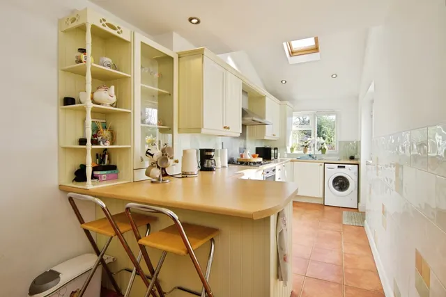 Photo 3 — Arlington Road, London, N14