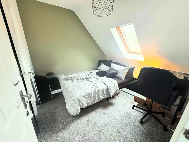 Photo 2 — 2nd Floor Rear - Treacle Row, Silverdale, ST5