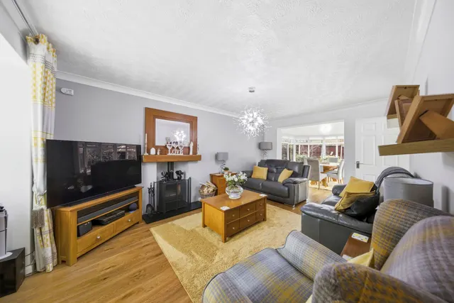 Photo 2 — Raleigh Close, Old Hall, Warrington, Warrington, WA5 9QS