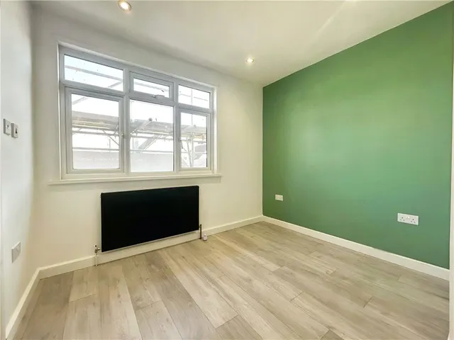 Weston Road, Guildford, GU2, photo 1