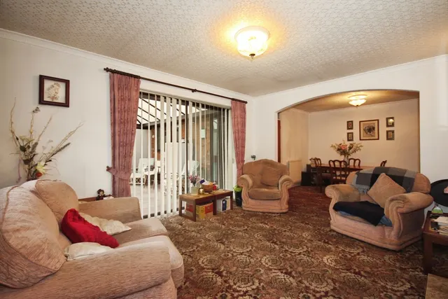 Photo 2 — St. James Gardens, Bulkington, Bedworth, Warwickshire, CV12