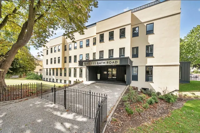 Bath Road, Cheltenham, GL53 7LS, photo 1