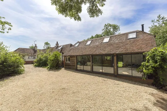 Photo 2 — Foscot, Bledington, Chipping Norton, Oxfordshire, OX7 6RW