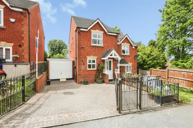 Barnswood Close, Halesowen, photo 1